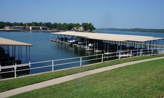 Osage Beach Condo | Walk-in Condo! Enjoy The Lake Life, 3B/2B Sleeps 9, 2 Pools, Boat Slip & Beach!