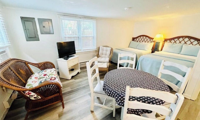 South Rehoboth Apartment | Walk to Beach, Dining & Shops! Cozy Apartment 1 Block from Rehoboth Ave