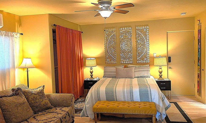 Sedona Cottage | Walk to Hiking and Biking Trails in a Quiet Neighborhood