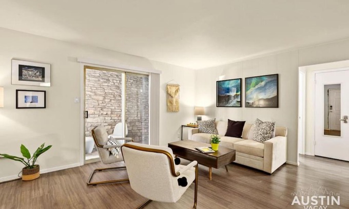 Westfield Apartment | Walk to the Golf Course 2BD Apt, Pool, and Parking