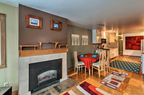 South Addition Apartment | Walk to Town and Coast Anchorage Condo with Fireplace