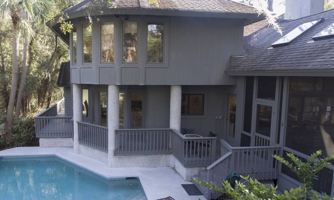 Oceanside House | Walk/very close to Beach/Private heated Pool/Free Bikes Tennis High Speed Wifi