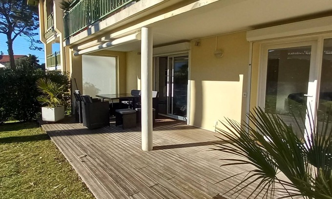 Anglet Apartment | Walking distance to beaches, Surf, Golf, T3 RDC terrace, private garden