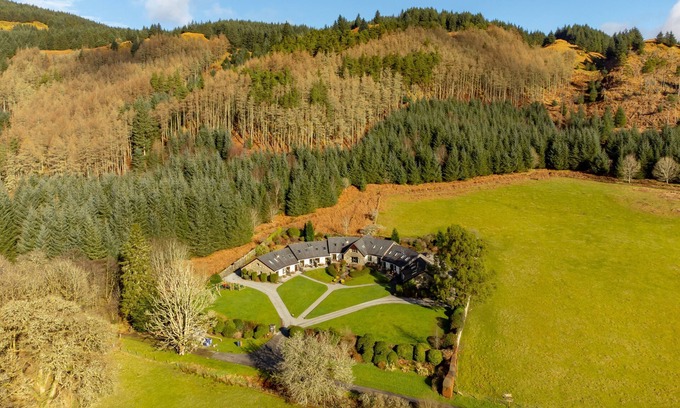 Slate Islands Cottage | Walled Garden Mews 9 - a mews cottage that sleeps 6 guests in 2 bedrooms