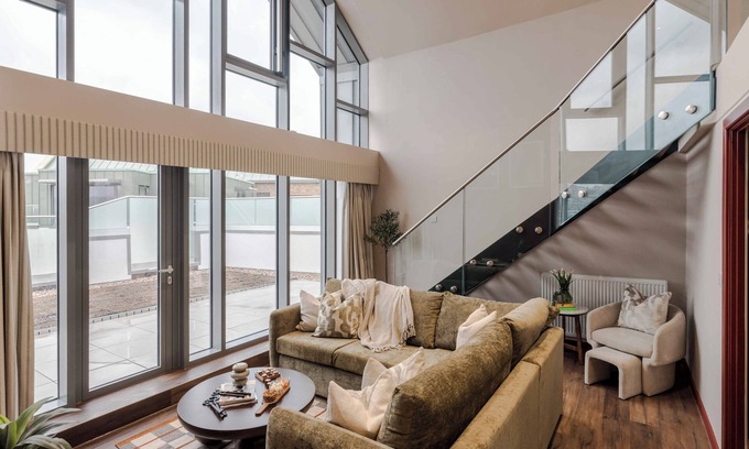Bristol Floating Harbour Apartment | Wapping Wharf | Penthouse