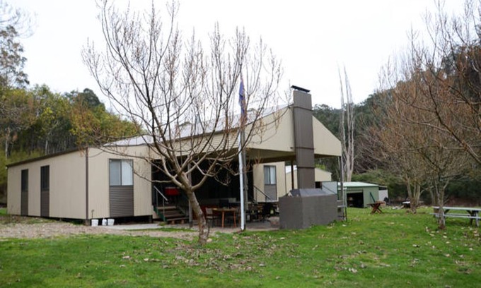 Howqua Hills Cabin | Wares on Howqua River*