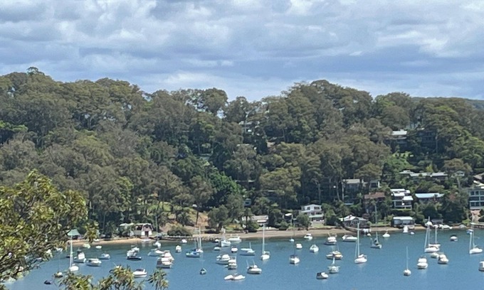 Avalon Beach House | Water view modern 2 bedrooms apartment in Palm Beach