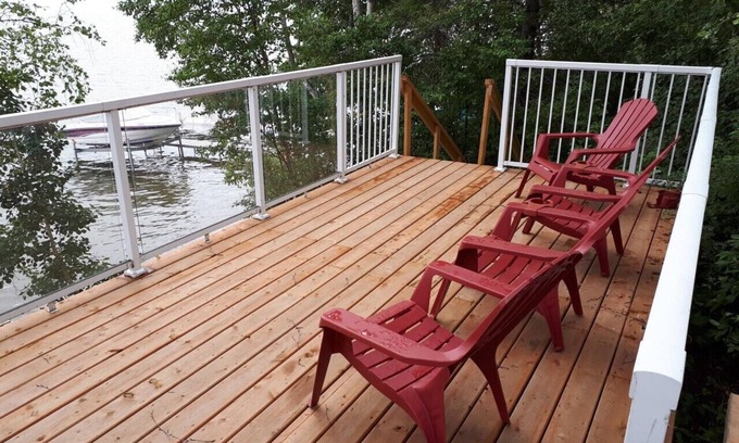 Westerose Cabin | Waterfront cabin, private and peaceful with beautiful views!