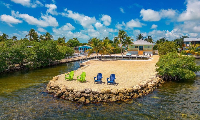Little Torch Key House | Waterfront Captain House with Boat Basin & Ramp!