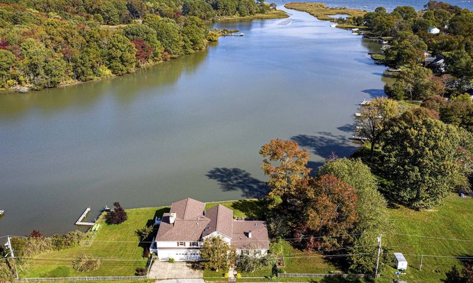 Deale Beach House | Waterfront Deale Home w/ Hot Tub + Bay Access