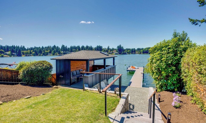 Lakewood House | Waterfront Gem w/Boat Dock & Lift in Lakewood!