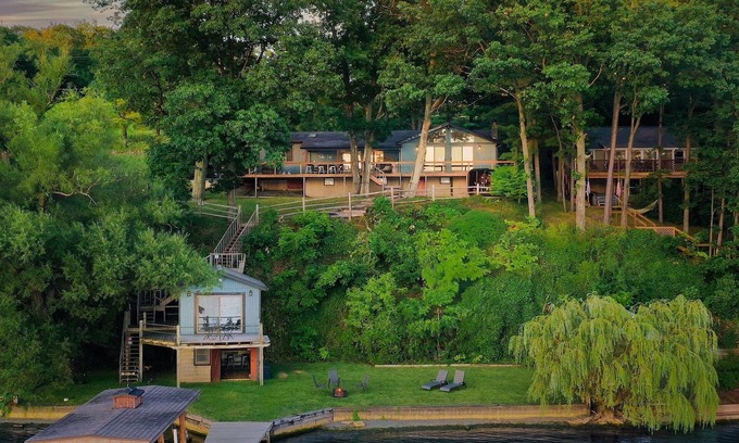 Burdett House | Waterfront Home with Sauna on Seneca Lake FLX Wine Trail