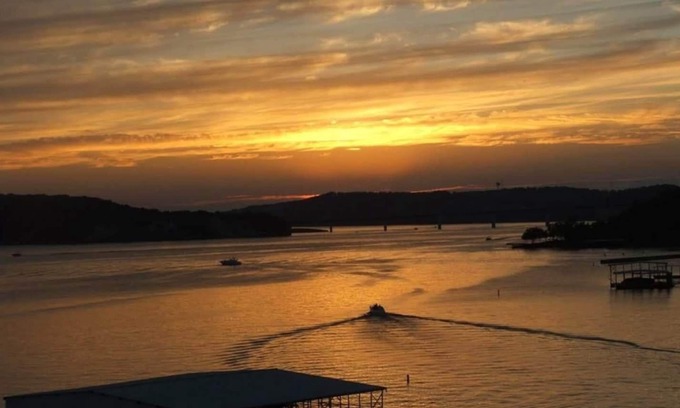 Osage Beach Condo | Waterfront Indian Pointe Condo, Views, Pools, Tennis and more. 17mm