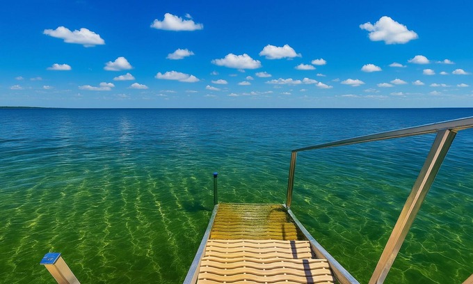 Keswick Cottage | Waterfront Luxury · Hot Tub Under Stars · Firepit · Ice Fishing Lake Simcoe