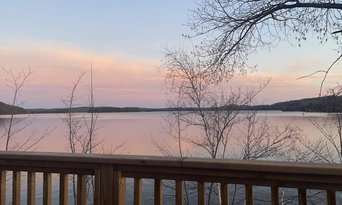Hastings Highlands Cottage | Waterfront private new cottage in Papineau Lake