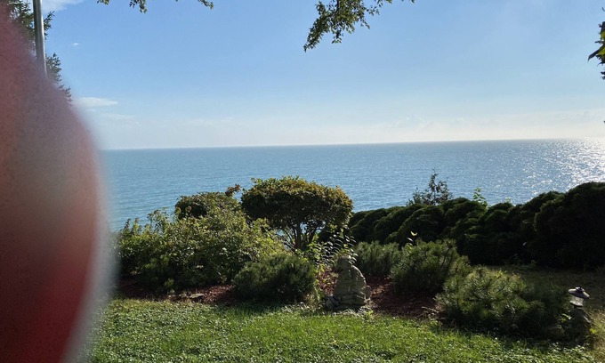 Colchester House | Waterfront serenity