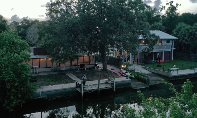 Weeki Wachee Gardens House | Waterfront!Boat Dock,ramp, kayaks, SUP, Easy gulf access, fishing, manatees