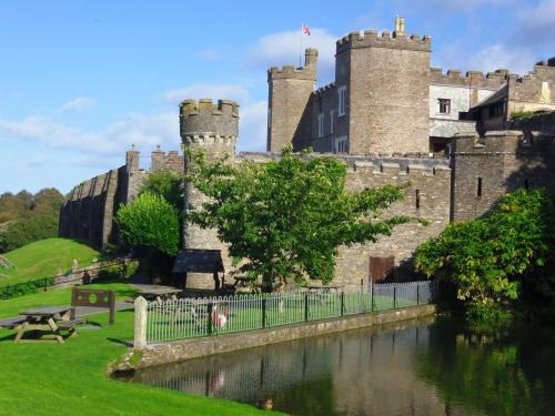 Watermouth Apartment | Watermouth Castle, Rhododendron Apartment