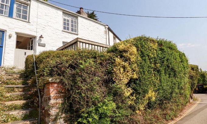 Truro House | Waterside Cottage