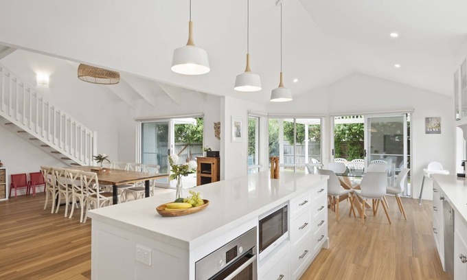Queenscliff House | Waterview Close - Queenscliff