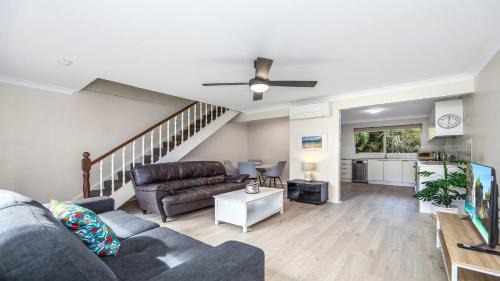 Umina Beach House | Waves On South - Umina Beach