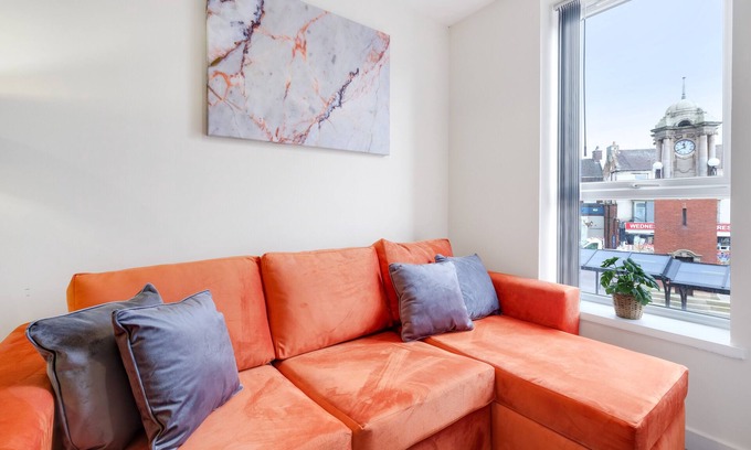 Wednesbury Apartment | Wednesbury, 1 Bedroom Apartment 103 with Parking