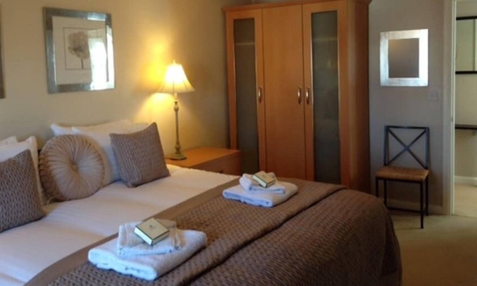 Newcastle-upon-Tyne Apartment | Week2Week Tynemouth Apartment With 2 Bathrooms