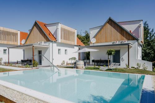 Deutsch Schuetzen-Eisenberg Ski Chalet | Weinberg Chalets