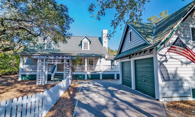 Bald Head Island House | Welcome to Black Rose a Great 4 Bedroom Family Home With SHOALS club access
