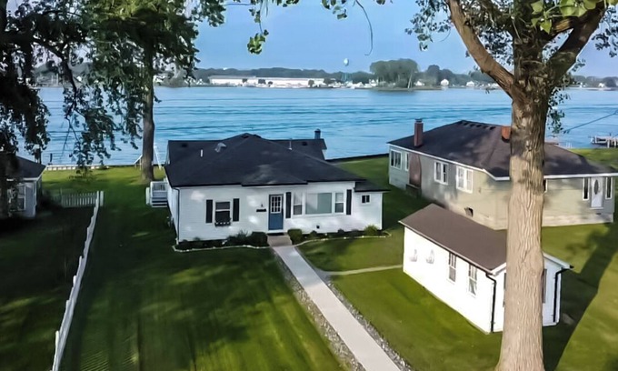Anchorville House | Welcome to Island life!Charming waterfront home with amazing views of N. Channel