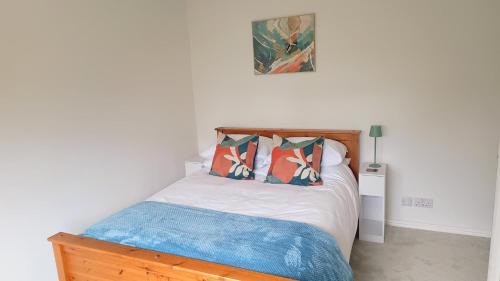 Reading House | Welcome to No 2 - modern comfortable stay