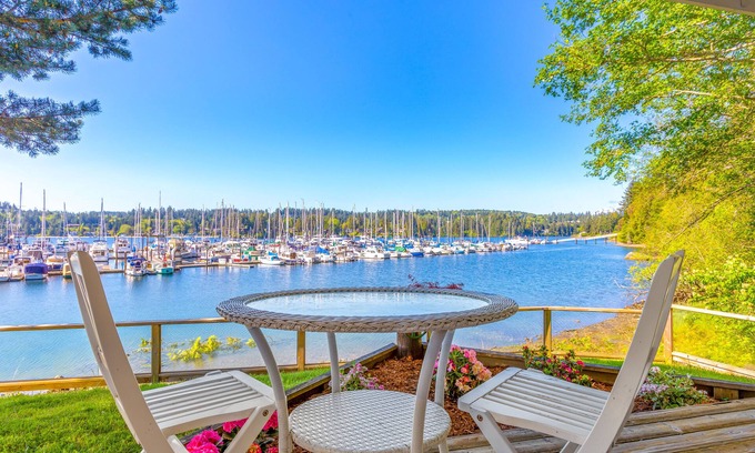Port Ludlow House | Welcome to Pintails Lodge on Port Ludlow Bay