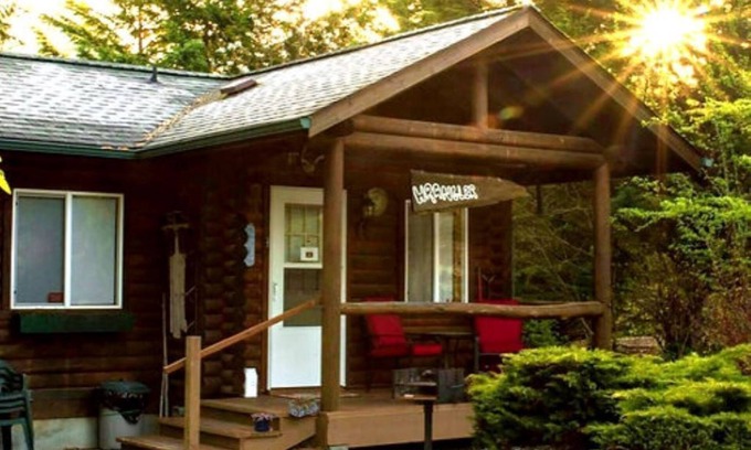 Concrete Cabin | Welcome to your year-round mountain getaway and historic ranch in the foothills of the North Cascades!