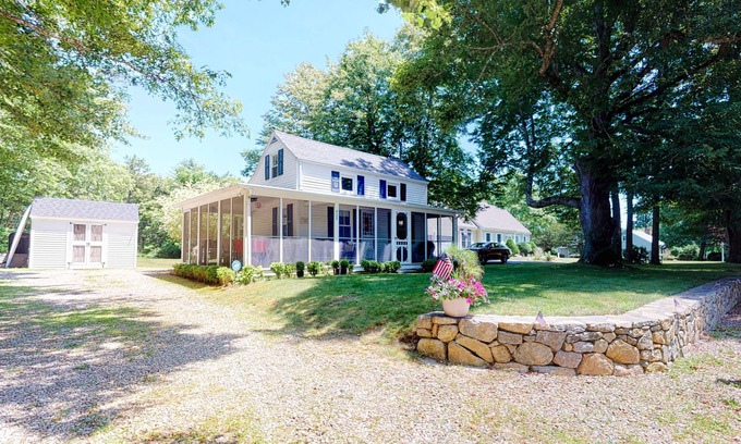 Cotuit House | Welcoming home on Main St. with screened porch & large yard - 1 dog OK