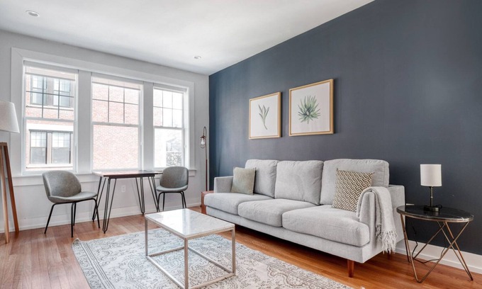 Agassiz Apartment | Well-Located Porter Square 1BR in Harvard Square