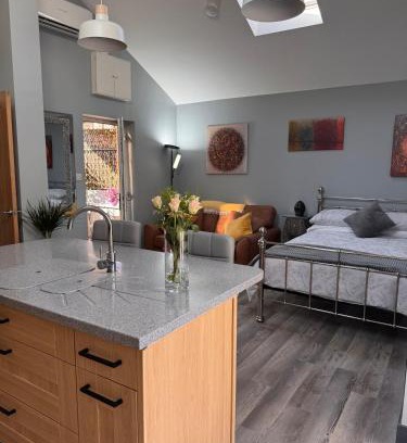 Carleton House | Wend Gardens Studio Carleton Skipton Pet Friendly