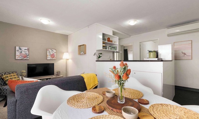 Adelaide Central Business District Apartment | West End City 2BR Stay near UniSA