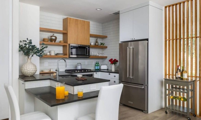 Treemont House | West Lake, Kitchen, Private | The Gem - Portoro