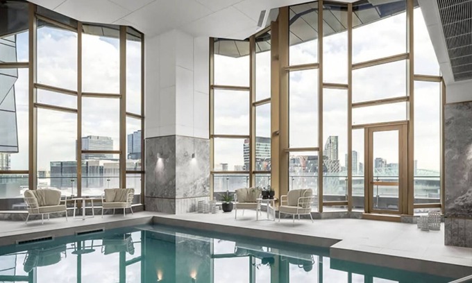 Melbourne Central Business District Apartment | West Side Skies 57th Floor Splendour