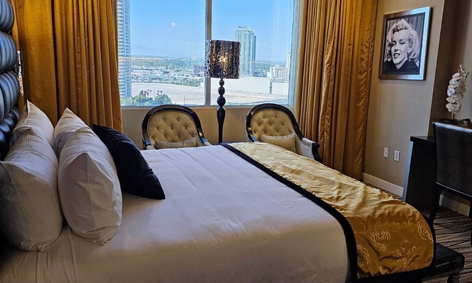 Las Vegas Apartment | Westgate Resort and Casino with all the amenities near the Grand Prix