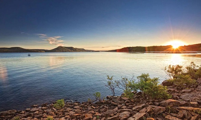 Fairfield Bay Resort | Where you can fish, water ski, enjoy the man-made beach, or go boating.