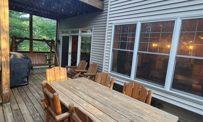 Pellston House | Whispering White Pines Duplex Whole Double Unit