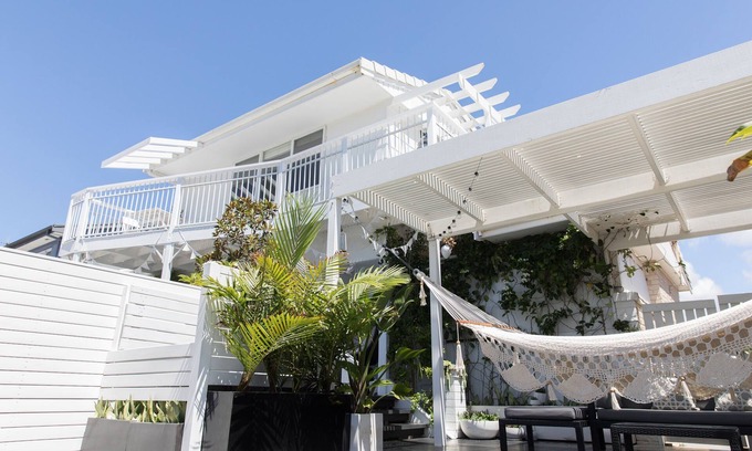 Lake Cathie Cottage | White Beach Cottage - Pets Welcome