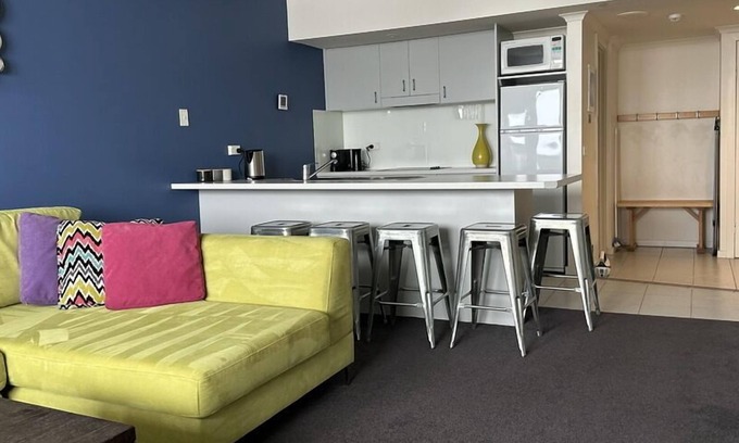 Hotham Heights Apartment | White Crystal 110- ski-in ski-out