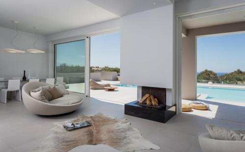 Adele Villa | White Grace - A Seductive World of Luxury