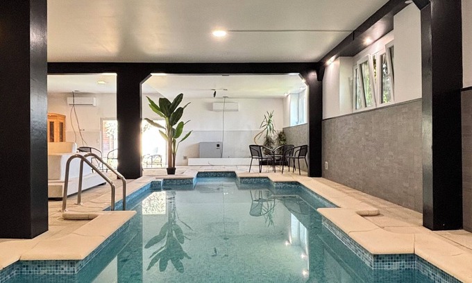 Montlucon House | Whole apartment LE VIVIANI - Indoor swimming pool and sauna