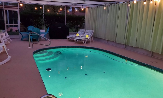 Beacon Woods East Apartment | Why rent a room when you can have your own wing?