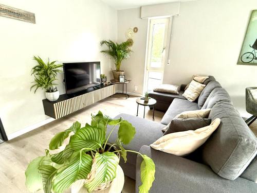 Heppens Apartment | Wilhelmines Hafenliebe am Brommygrünpark mit Balkon, Netflix, & Privatparkplatz