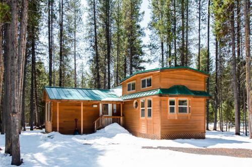 Crescent Ski Chalet | Willamette Pass Inn & Chalets