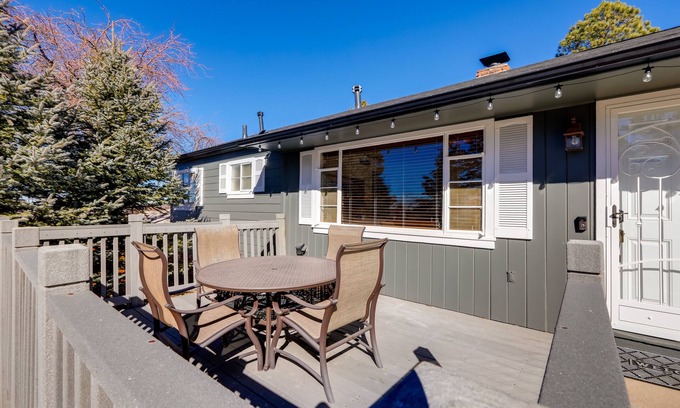 Williams Cottage | Williams Cottage w/Patios & Grill Near Route 66